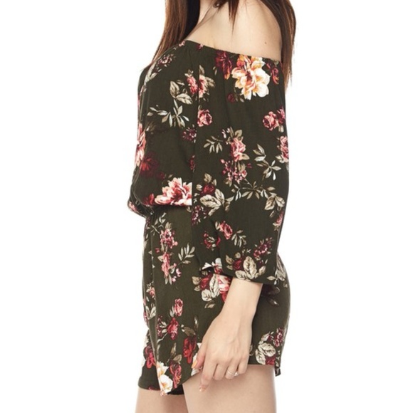 AMBIANCE 🔥2 LEFT🔥Floral Off the Shoulder Romper - Picture 4 of 8